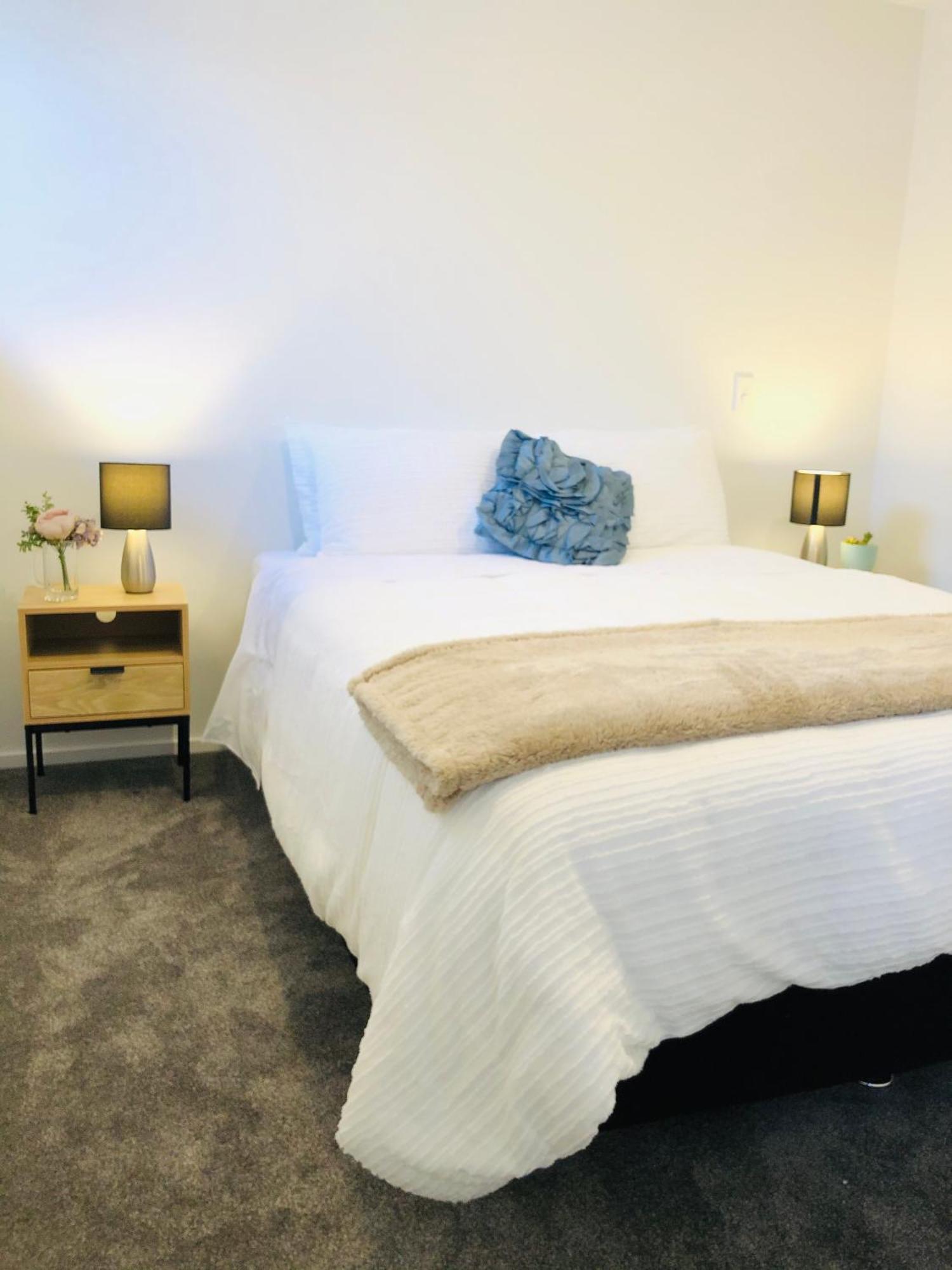 Ferienwohnung Arena,Railway Station Townhouse With Free Car Park Christchurch Exterior foto